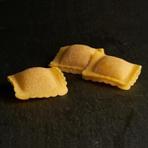 RAVIOLINI AL TARTUFO GRATIFICO 1Kg